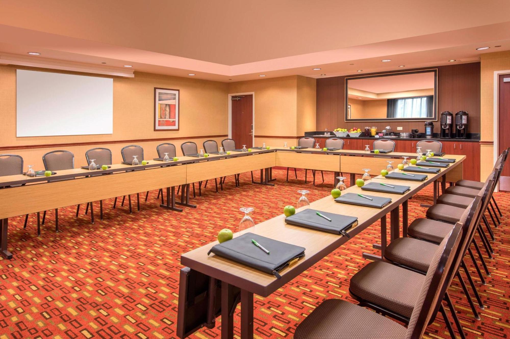 Courtyard By Marriott Denver Cherry Creek DEN Exterior foto
