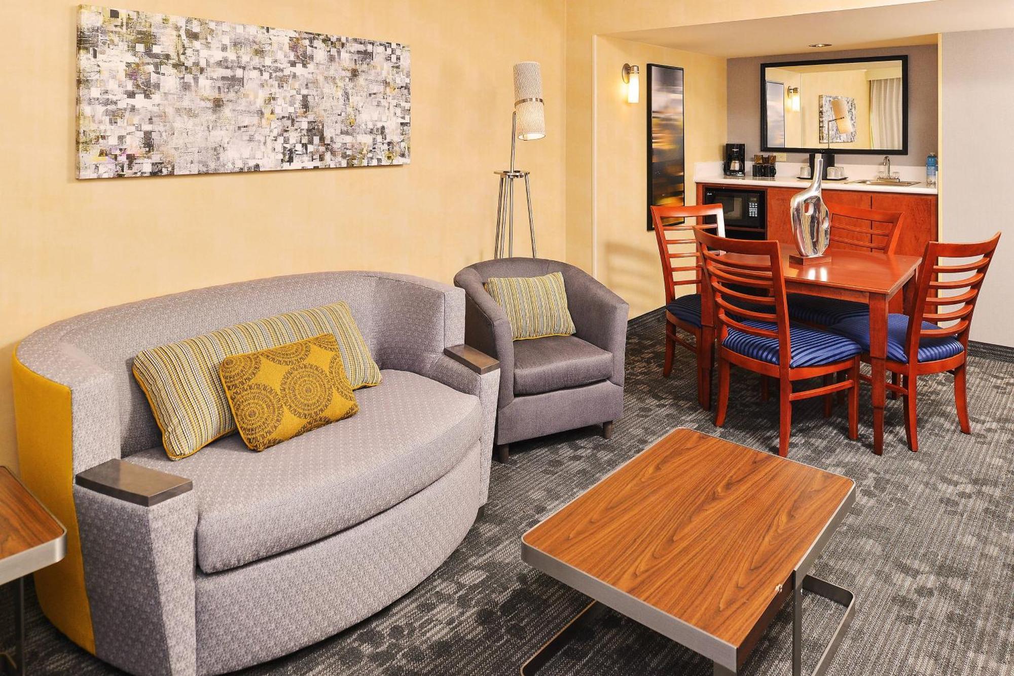 Courtyard By Marriott Denver Cherry Creek DEN Exterior foto