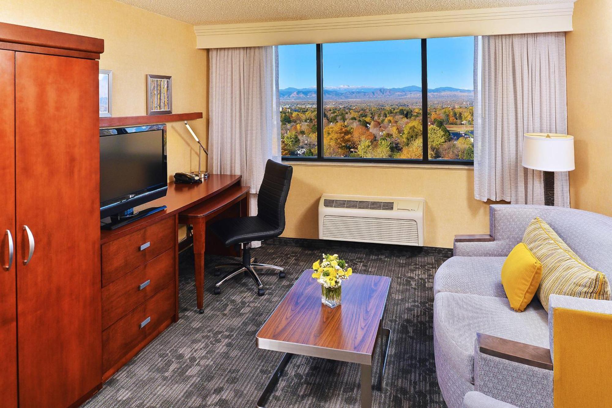 Courtyard By Marriott Denver Cherry Creek DEN Exterior foto